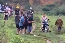 Xót xa nữ sinh bị sét đánh tử vong khi đi chăn bò ở Hà Tĩnh