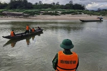 Nỗ lực tìm kiếm nam sinh mất tích trên sông Sê Pôn