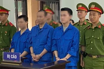 Rủ nhau vào bar “bay lắc”, nhóm bạn chia nhau hơn 21 năm tù