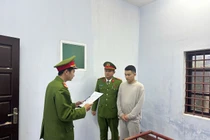 Khởi tố đối tượng lao ô tô lên vỉa hè đâm người ở Quảng Trị