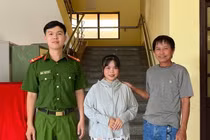 Công an Quảng Trị hỗ trợ người dân nhận lại 45 triệu đồng chuyển khoản nhầm