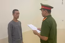 Bắt “nóng” đối tượng đột nhập cửa hàng Thế giới di động trộm hàng loạt Iphone