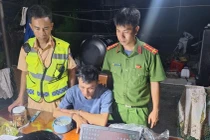 'Cõng' 2 tiền án vẫn tiếp tục đi mua ma tuý về sử dụng