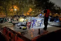 Bắt giữ 2 phương tiện tàng trữ cát “lậu” ở Vĩnh Long