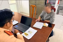 Phạt nặng tài xế xe khách chạy ngược chiều trên Quốc lộ 1A