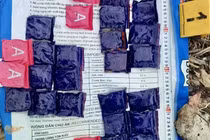 Phát hiện thêm nhiều gói ma tuý trôi dạt vào bờ biển Quảng Trị