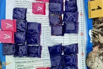 Phát hiện thêm nhiều gói ma tuý trôi dạt vào bờ biển Quảng Trị