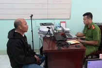 Khởi tố tài xế xe khách rượt đuổi ô tô tải như phim hành động 