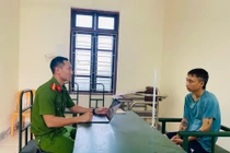 Cơ quan CSĐT Công an tỉnh Hà Tĩnh làm việc với tài xế Lê Ngọc Thành.