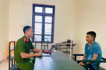 Cơ quan CSĐT Công an tỉnh Hà Tĩnh làm việc với tài xế Lê Ngọc Thành.