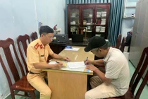 Xử phạt tài xế xe khách chạy ngược chiều trên đèo Khánh Lê