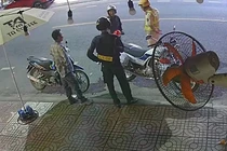 Khởi tố đối tượng tấn công cảnh sát giao thông khi kiểm tra nồng độ cồn