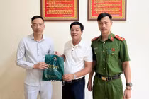 Công an Hà Tĩnh giúp người dân nhận lại 100 triệu đồng chuyển nhầm