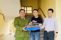Nam thanh niên ở Quảng Trị giao nộp cá thể tê tê quý hiếm