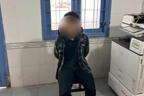 Bắt 'nóng' đối tượng đâm tài xế xe ôm, cướp tài sản ở An Giang