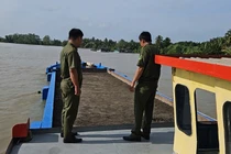 Bắt giữ 6 phương tiện tàng trữ gần 537 m3 cát “lậu”