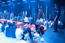 Ngoài ma tuý, lực lượng chức năng còn thu giữ hàng chục bình khí cười. Ảnh: CACC.