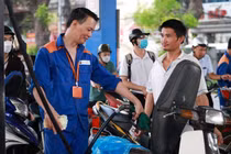 Giá xăng hôm nay 16/5: Tăng bật dữ dội?