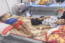 Vụ 41 học sinh bị ngộ độc, cách chức Hiệu trưởng, Phó Hiệu trưởng trường