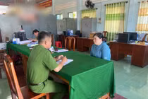 Bắt nóng 'nữ quái' cướp giật tài sản ở Vĩnh Long