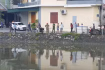 Người dân hốt hoảng phát hiện thi thể người phụ nữ nổi trên sông Cụt