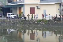 Người dân hốt hoảng phát hiện thi thể người phụ nữ nổi trên sông Cụt