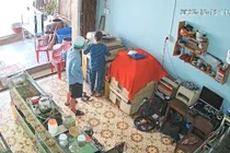 Bắt khẩn cấp đối tượng cướp giật dây chuyền vàng ở Lâm Đồng