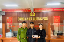 Nhặt được điện thoại, học sinh ở Hà Tĩnh tìm người trả lại