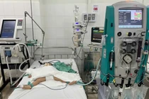 Cứu bé 2 tuổi bị biến chứng tay chân miệng nặng
