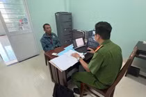 Đâm trọng thương con rể hàng xóm vì hát karaoke gây ồn ào