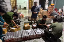 Đồng Tháp thu giữ lượng lớn hàng hóa thực phẩm không rõ nguồn gốc, xuất xứ