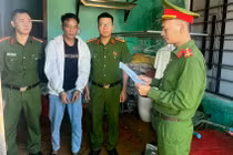 Bắt quả tang nhóm đối tượng thuê nhà nghỉ 'đập đá' ở Quảng Trị