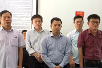 Cựu giám đốc trung tâm đăng kiểm Huế cùng đồng phạm lĩnh án