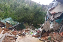 Thủ tướng yêu cầu tập trung ứng phó, khắc phục hậu quả mưa lũ ở Trung Bộ