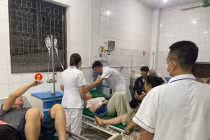 3 người trong cùng gia đình nhập viện cấp cứu nghi ngộ độc rau rừng