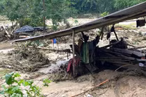 Tìm thấy thi thể người dân bị lũ cuốn trôi ở Nghệ An
