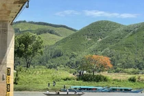 Nỗ lực tìm kiếm nam thanh niên nhảy cầu tự tử ở Quảng Bình