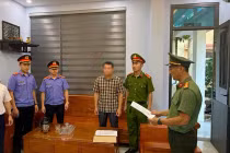 Bắt tạm giam hiệu trưởng nhận hối lộ ở Quảng Trị