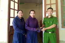 Nhặt được của rơi, 2 người phụ nữ tìm người trả lại