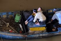 Cứu sống người phụ nữ nhảy cầu tự tử ở Lâm Đồng