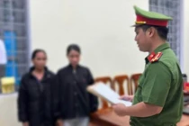 Khởi tố 2 nữ quái cản trở xe chở thiết bị điện gió ở Quảng Trị