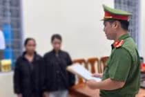 Khởi tố 2 nữ quái cản trở xe chở thiết bị điện gió ở Quảng Trị