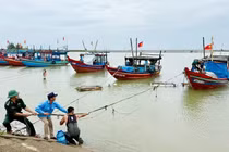Hà Tĩnh cấm biển, lên phương án đối phó với bão số 10 Bualoi