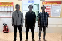 Bắt quả tang 3 đối tượng 'đập đá' tại nhà riêng ở Cần Thơ