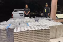 Bắt giữ vụ vận chuyển thuốc lá lậu cực khủng ở Đồng Tháp