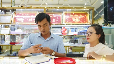 Xử phạt 03 cơ sở kinh doanh vàng không đủ hàm lượng