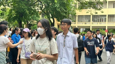 Ngày 6/6, gần 103.000 thí sinh Hà Nội làm thủ tục thi lớp 10