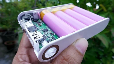 Tràn lan sạc dự phòng giá rẻ… 