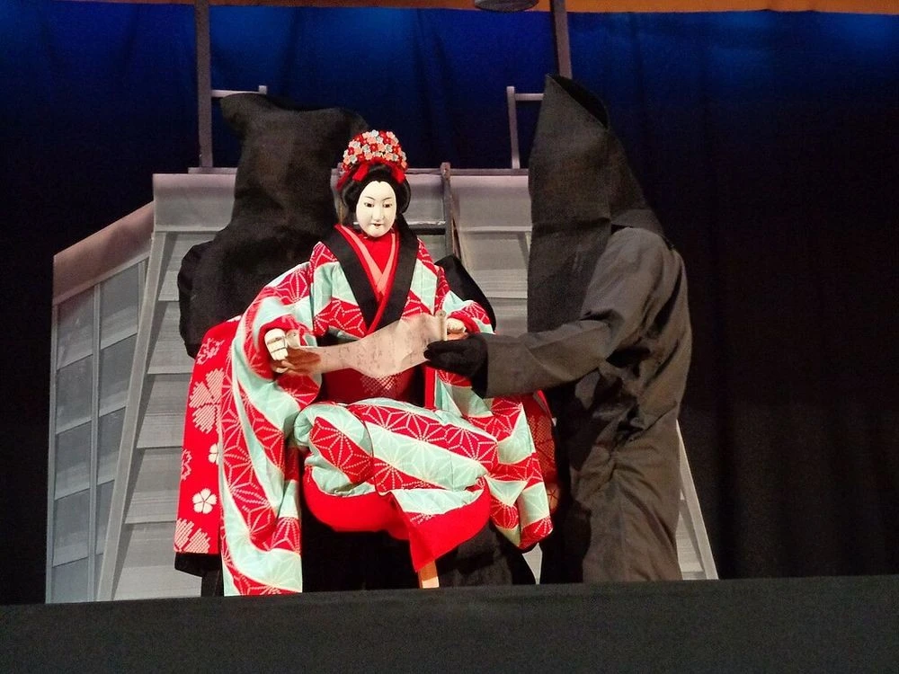 Cái kết bi thảm của cô gái muốn thiêu rụi Tokyo vì tình