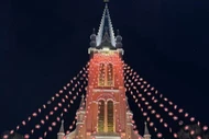 'Nhà thờ hồng' Tân Định rực rỡ ánh đèn, điểm check-in Noel không thể bỏ qua